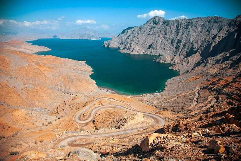 Đảo Musandam với các bờ biển thuộc vùng vịnh Oman xinh đẹp