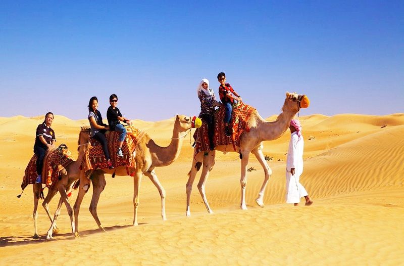 Sa mạc Safari là địa điểm du lịch nổi tiếng ở Dubai