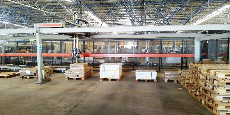 Đơn hàng sản xuất gạch men làm việc tại UAE